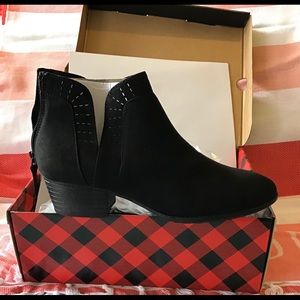 Arizona Wmns Julian Block Heel Booties 7